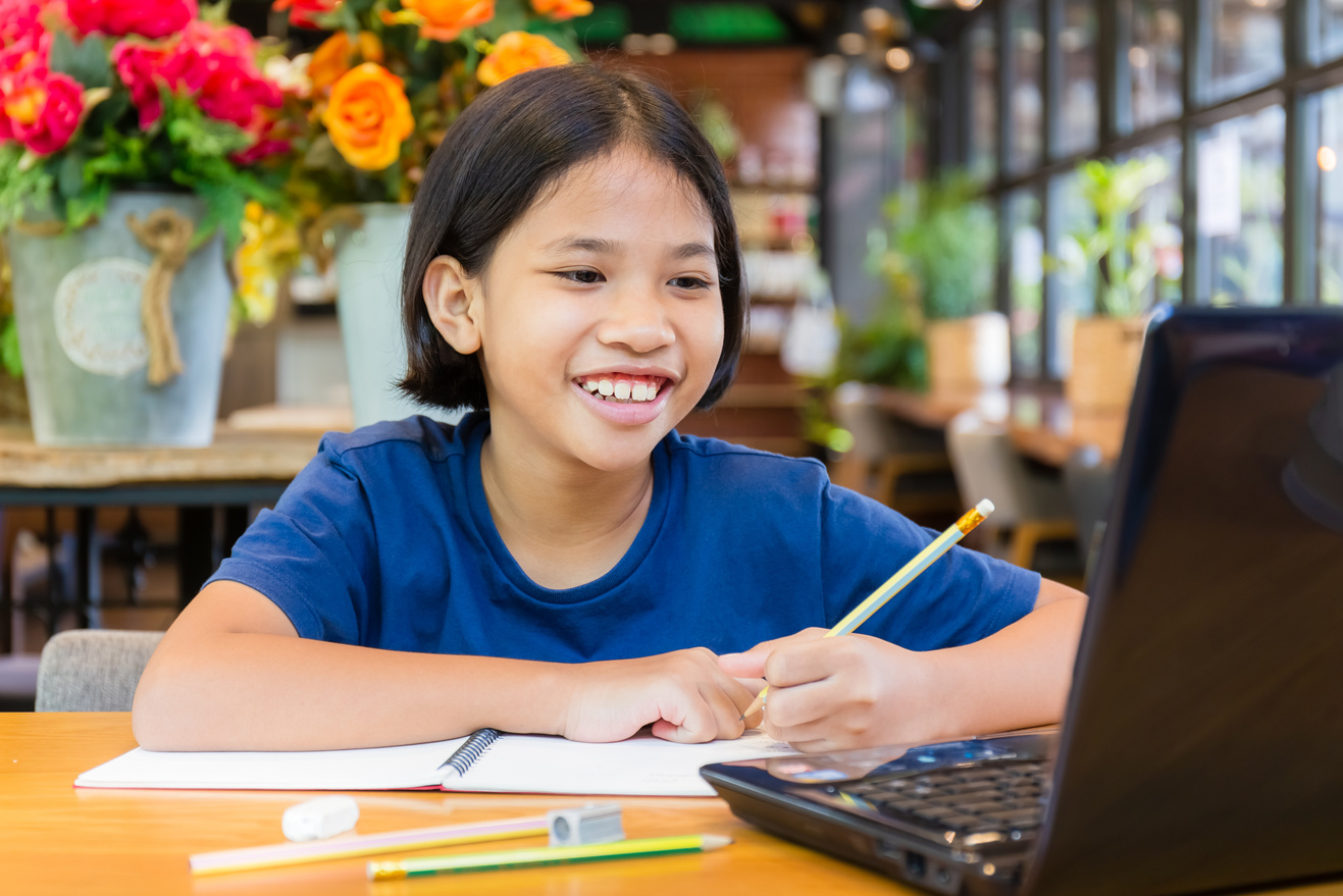 Child Enjoy Online Education